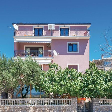 Cozy Apartment In Novi Vinodolski With Kitchen Esterno foto