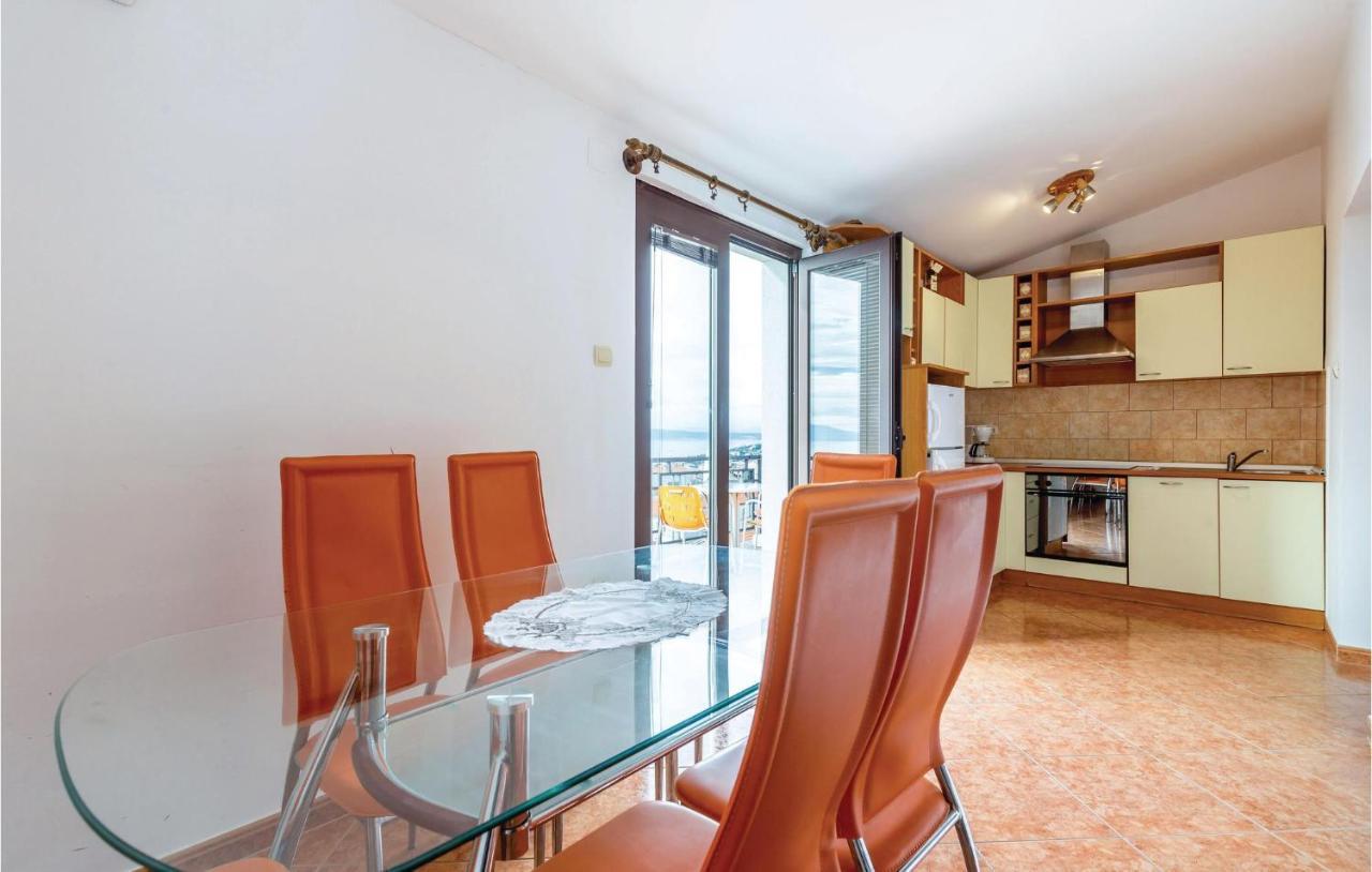 Cozy Apartment In Novi Vinodolski With Kitchen Esterno foto