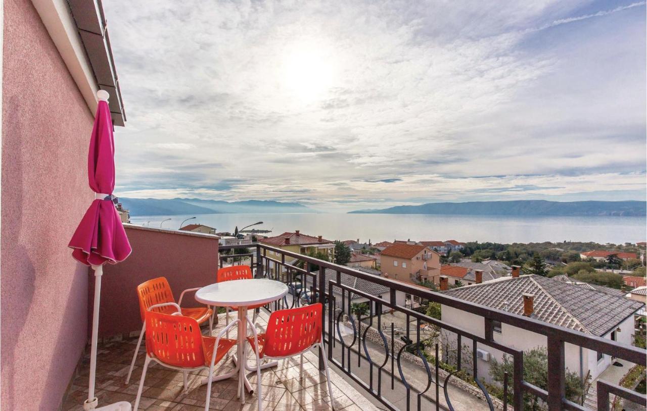 Cozy Apartment In Novi Vinodolski With Kitchen Esterno foto